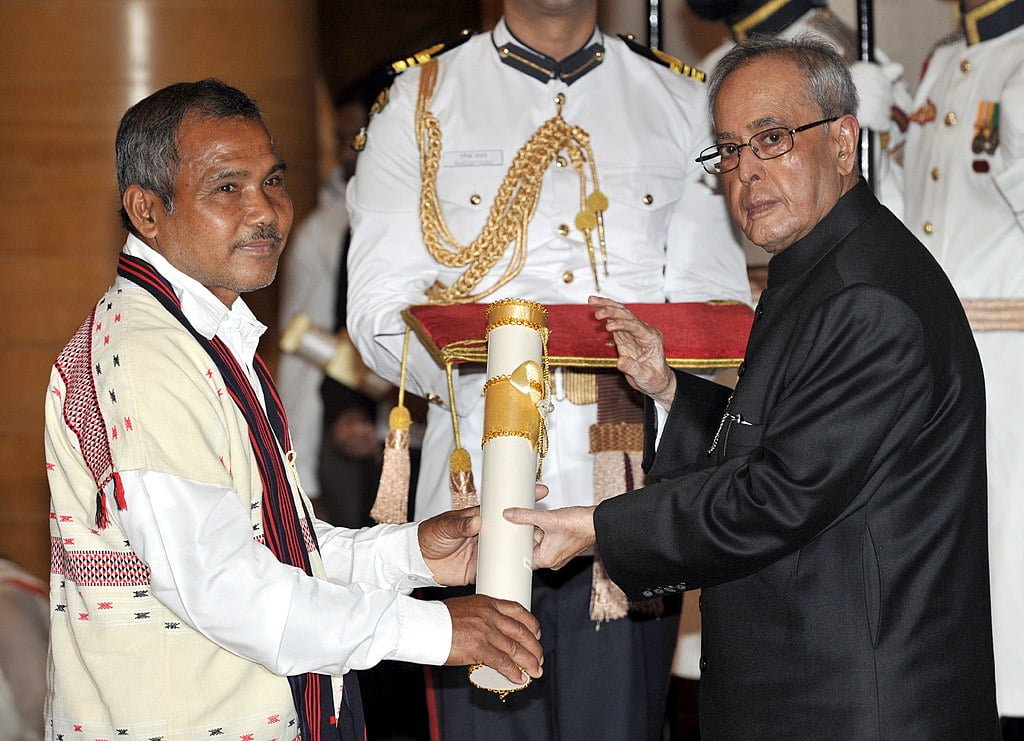 The President, Shri Pranab Mukherjee presenting the Padma Shri Award to Shri Jadav Payeng, at a Civil Investiture Ceremony, at Rashtrapati Bhavan, in New Delhi on April 08 2015