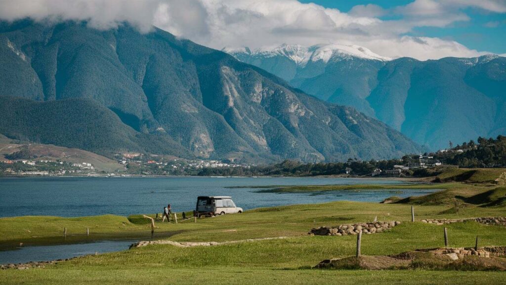 Kupwara, located in the northern part of Kashmir, is known for its lush green meadows, dense forests, and pristine rivers. The Lolab Valley and Bangus Valley are popular for their untouched beauty and offer excellent trekking and camping opportunities.