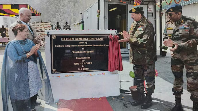 The Oxygen generation plant was installed and inaugurated at the hands of Lt Gen YK Joshi on October 4 at Siachen.